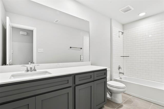 Building Photo - 736 Portina Dr