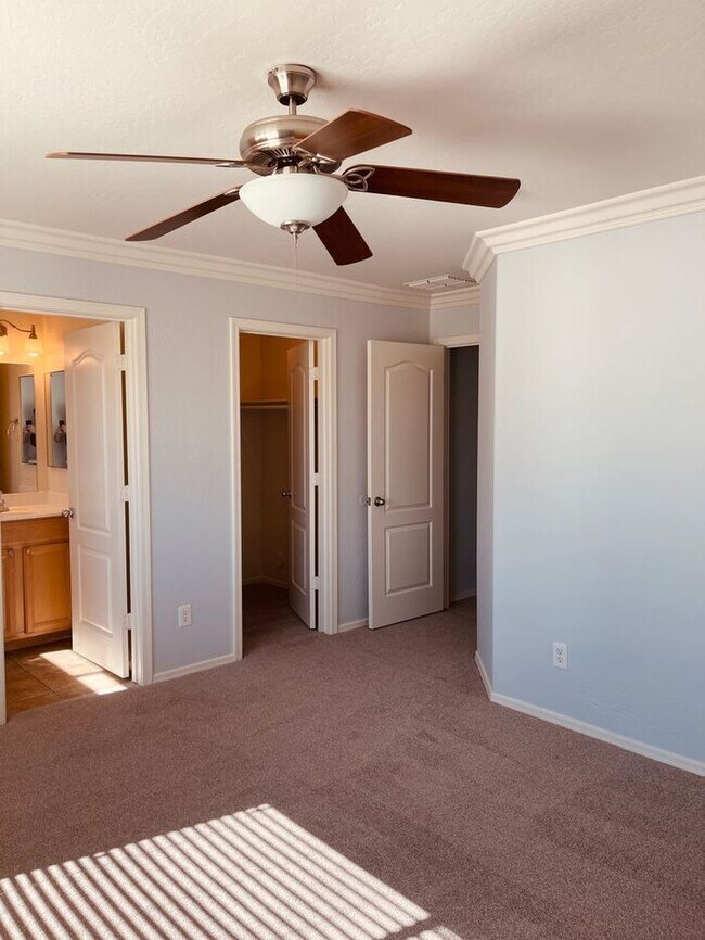 Building Photo - READY TO VIEW NOW! Beautiful 3 Bed 2 Bath Home in Buckeye