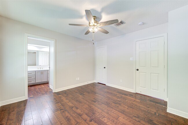 Building Photo - 12503 Whispering Sands Ct