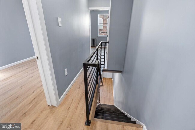 Building Photo - 2224 E Clearfield St