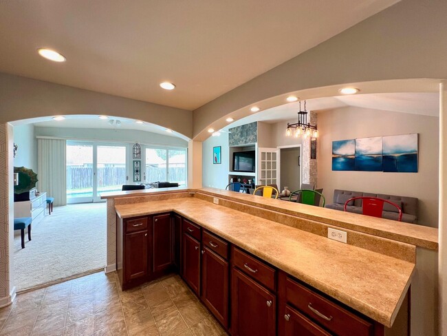 Building Photo - 30 Bay Walk Ct