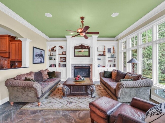 Building Photo - 106 Michigan Ct