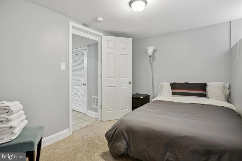 Building Photo - 844 Sligo Ave