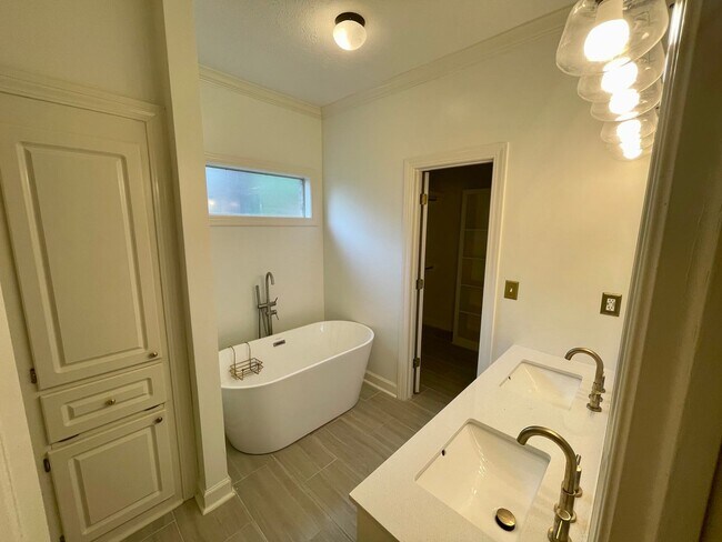 Building Photo - 3/2 for rent in Ridgeland!