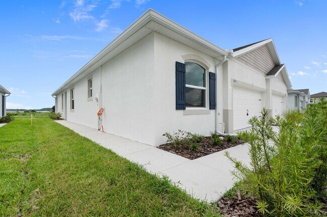 Building Photo - Towns at Woodsdale Villa! -3/2/2 in Wesley...