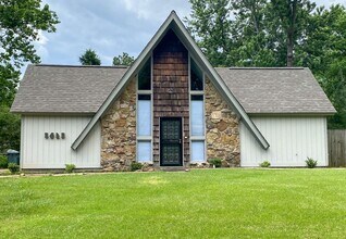 Building Photo - 3 bed / 2 bath in Memphis near Old Brownsv...