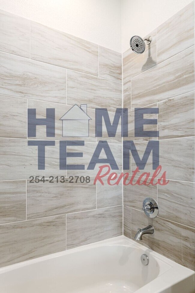 Building Photo - 9202 Ash Rd