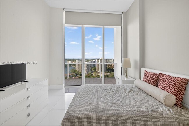 Building Photo - 4100 Island Blvd