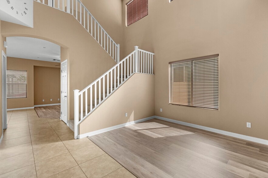 Building Photo - 3936 Red Trumpet Ct