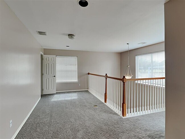 Building Photo - 2865 Westhollow Dr