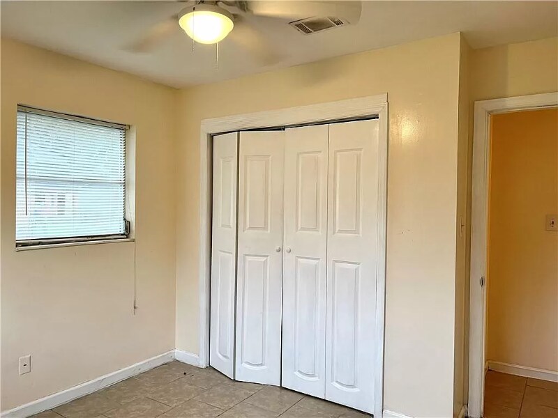 Building Photo - 2226 Formosa Cir