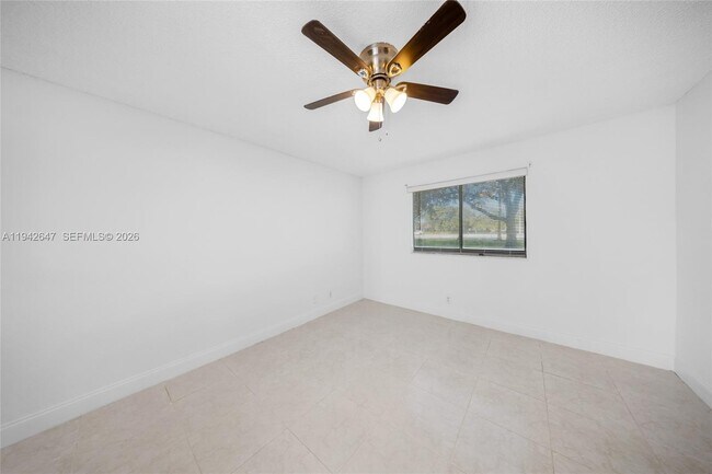 Building Photo - 2986 S University Dr