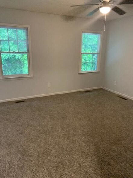 Building Photo - 344 Haven Dr