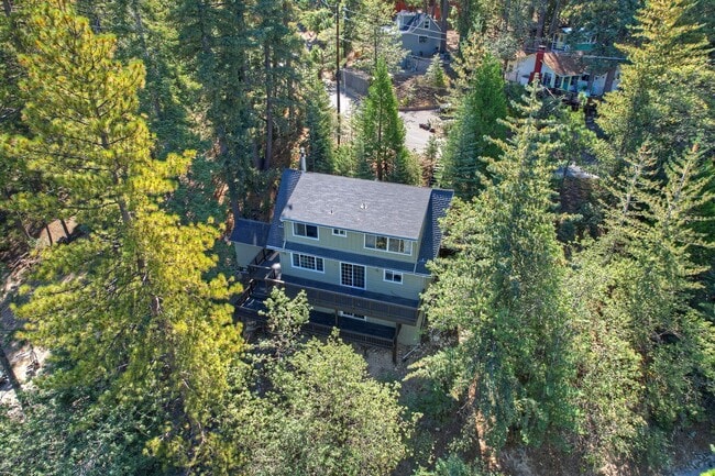 Building Photo - 26319 Jacqueline Rd
