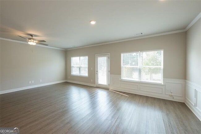 Building Photo - 1526 Fern Ridge Ln