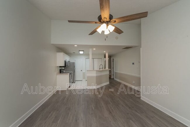 Building Photo - 312 Caldwell Cir