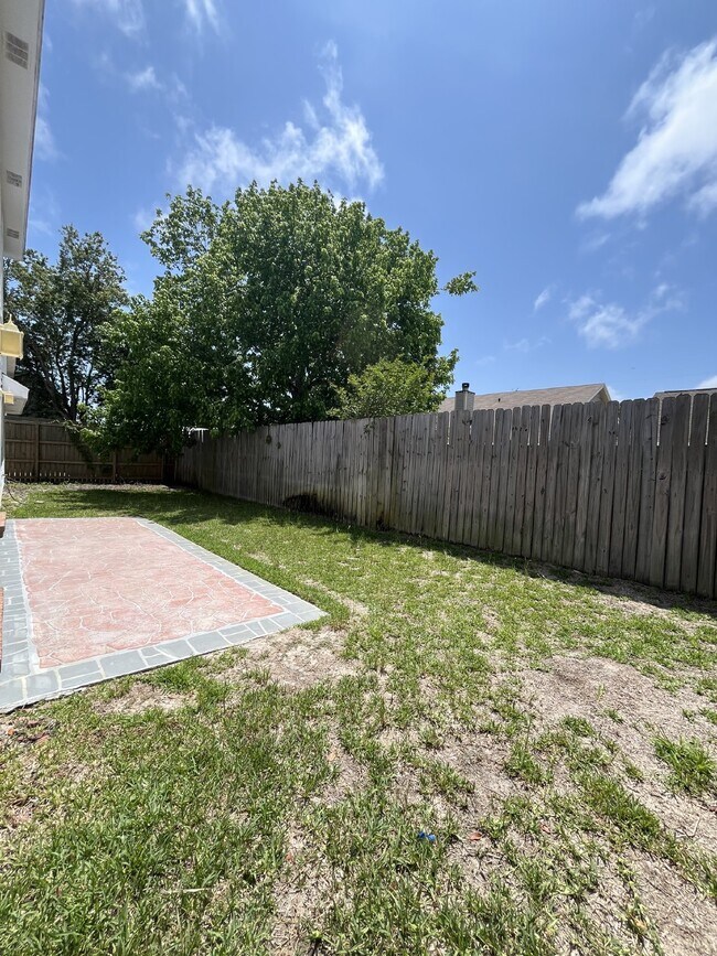 Building Photo - 420 Bristol Cove Rd