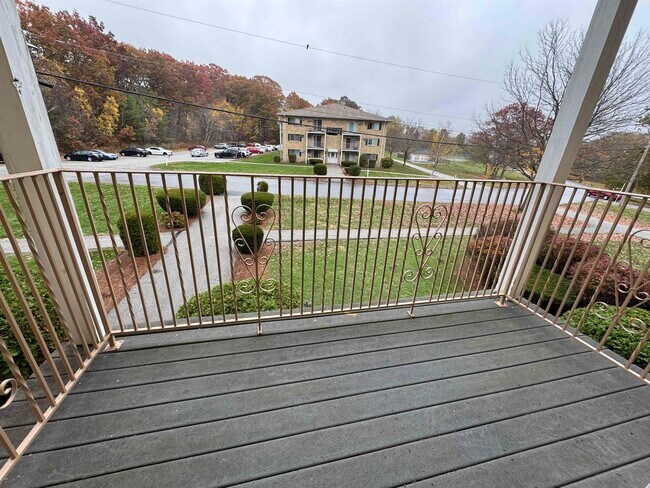 Building Photo - 379 Huse Rd