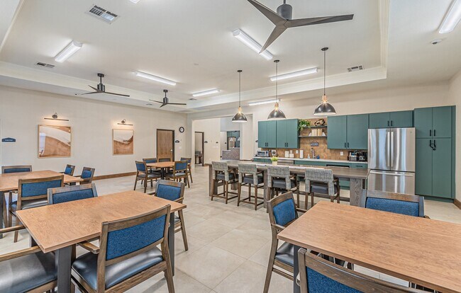 Building Photo - Lakeside Manor 62+ Senior Apartments