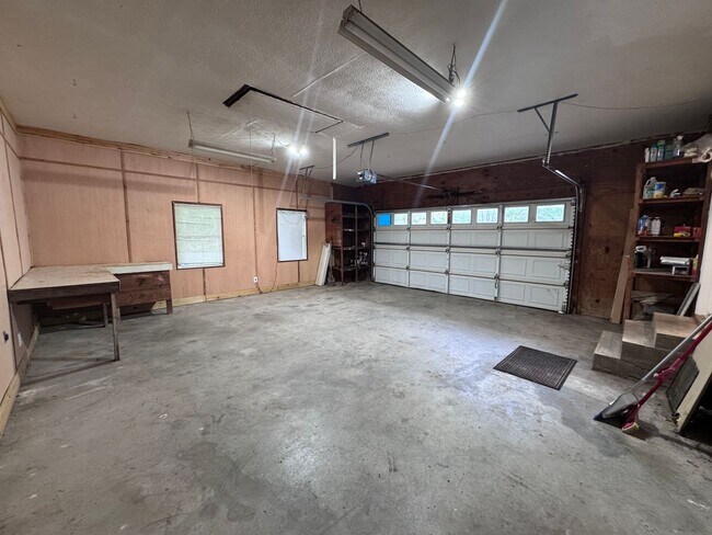 Building Photo - 4430 Chicadee Dr