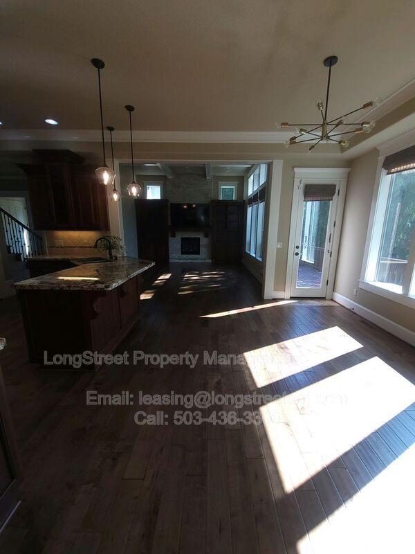 Building Photo - 9739 NW Henry Ct