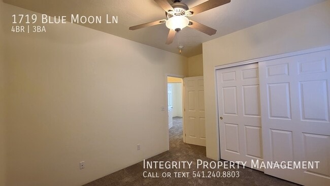 Building Photo - 1719 Blue Moon Ln