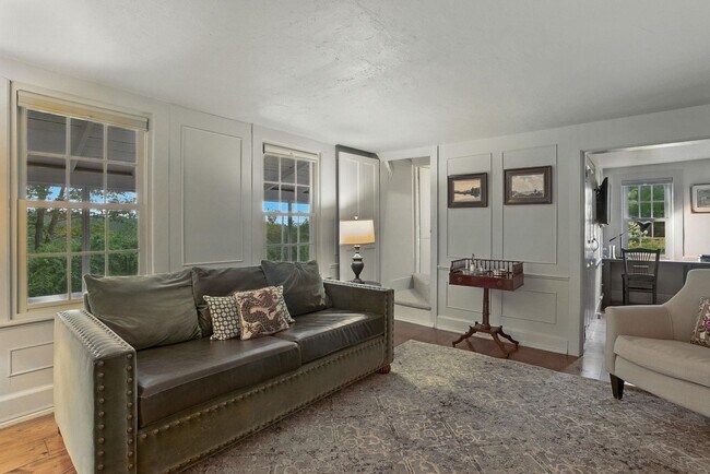 Building Photo - 199 Upland Farm Rd