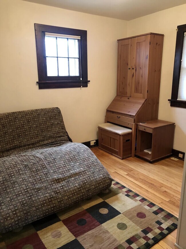 Building Photo - 15 S Hancock St