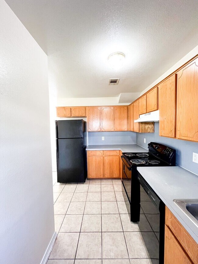 Building Photo - 4207 July Dr