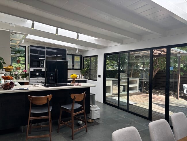 kitchen - 11818 Pacific Ave