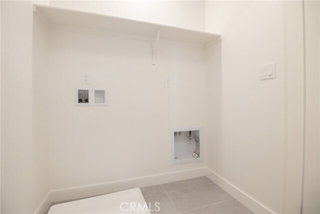 Building Photo - 2317 W Broadway