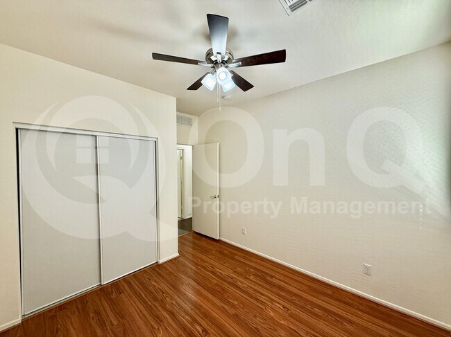 Building Photo - 3229 W Pleasant Ln