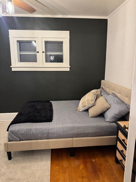 Building Photo - 702 Superior Ave