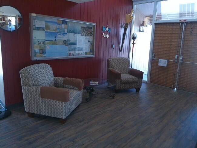 Building Photo - WInter Rental Oct to April 2026