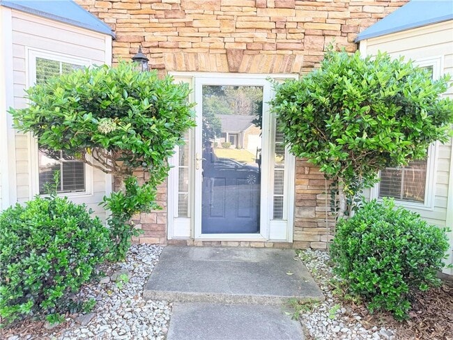 Building Photo - 1210 Skylar Ridge Cir
