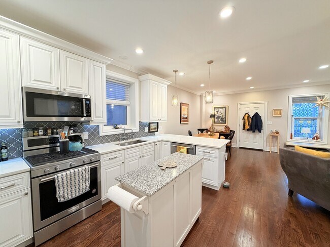 Building Photo - 3646 N Fremont St