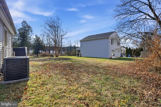 Building Photo - 1942 Ford Rd