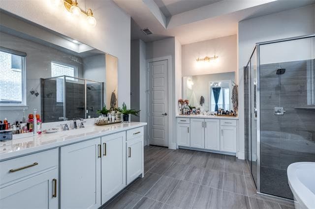 Building Photo - 15871 Lucy Ln