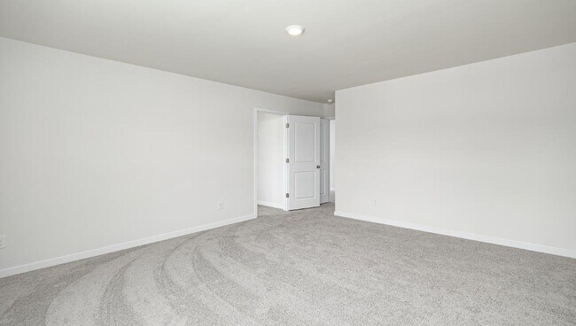 Building Photo - Modern 3-Bedroom Home in Community with Po...