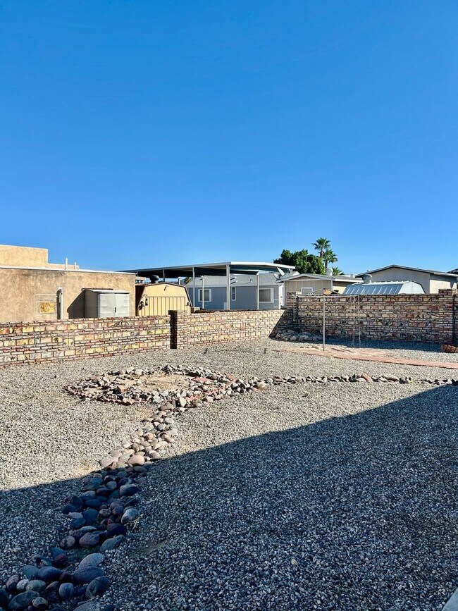 Building Photo - Charming 2-Bedroom 2-Bathroom Furnished Manufactured Home in Fortuna Foothills.