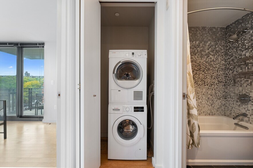 Building Photo - 691 Massachusetts Ave