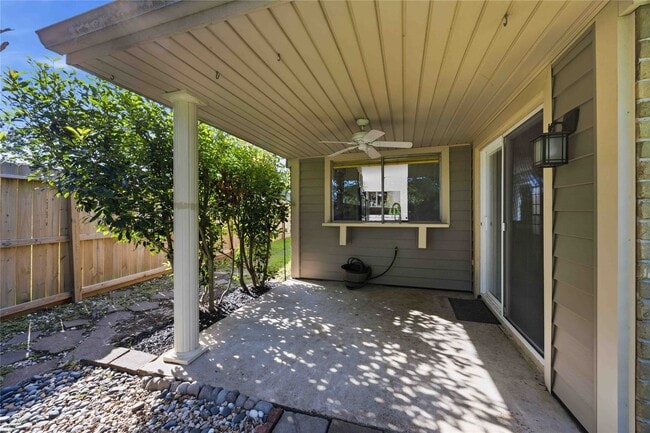 Building Photo - 16202 Mill Point Dr