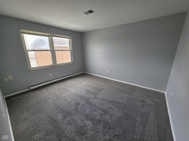 Building Photo - 3821 Biscayne Rd