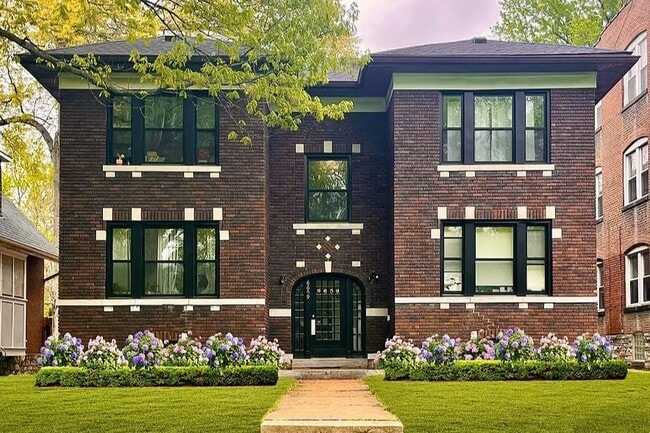 Building Photo - 6659 Kingsbury Blvd