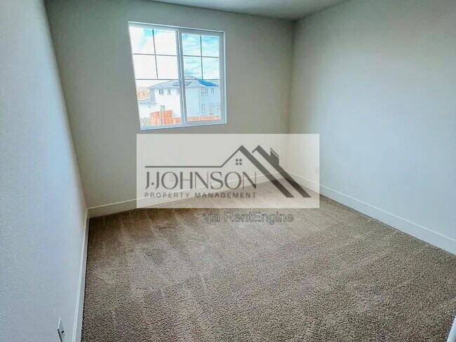 Building Photo - 16492 Bandon Ln