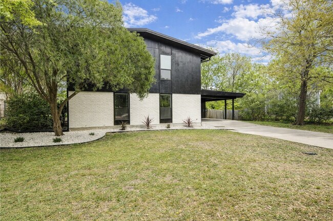 Building Photo - 1105 Glade St