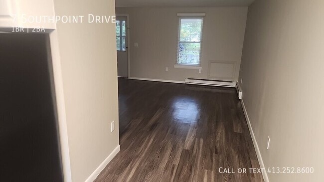 Building Photo - 7 Southpoint Dr