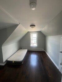 Building Photo - 402 S 8th St