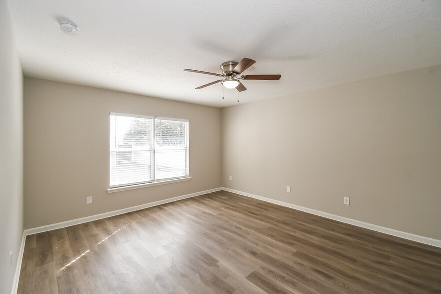 Building Photo - 86304 Sand Hickory Trail