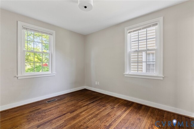 Building Photo - 6516 Kensington Ave